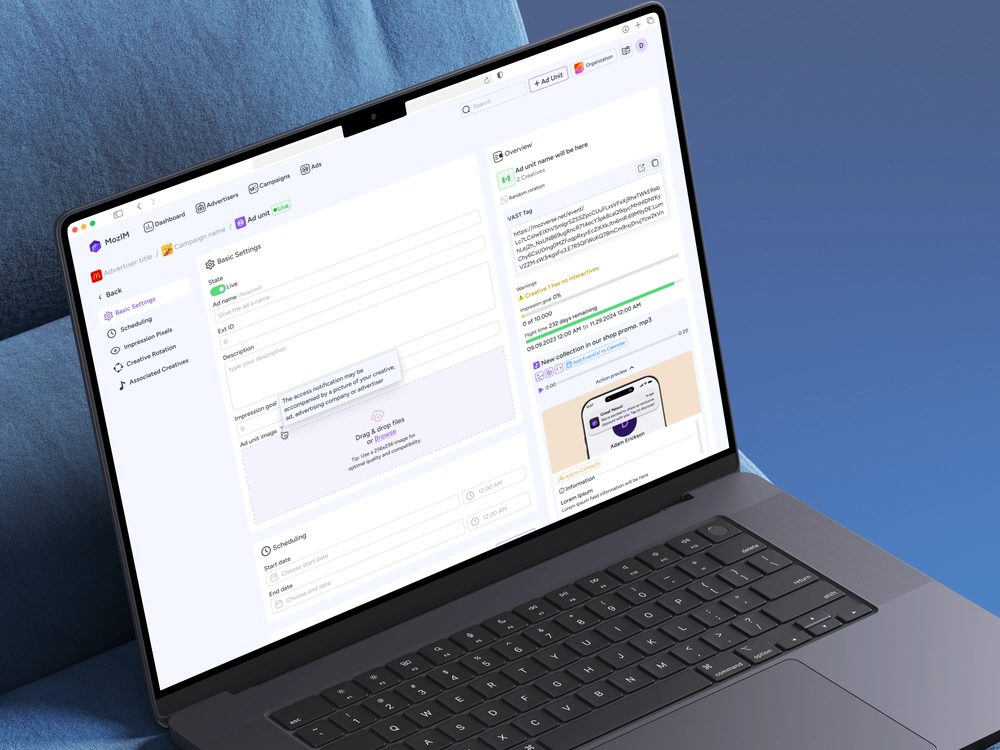Creative editor with ad settings and a live preview of the interactive ad